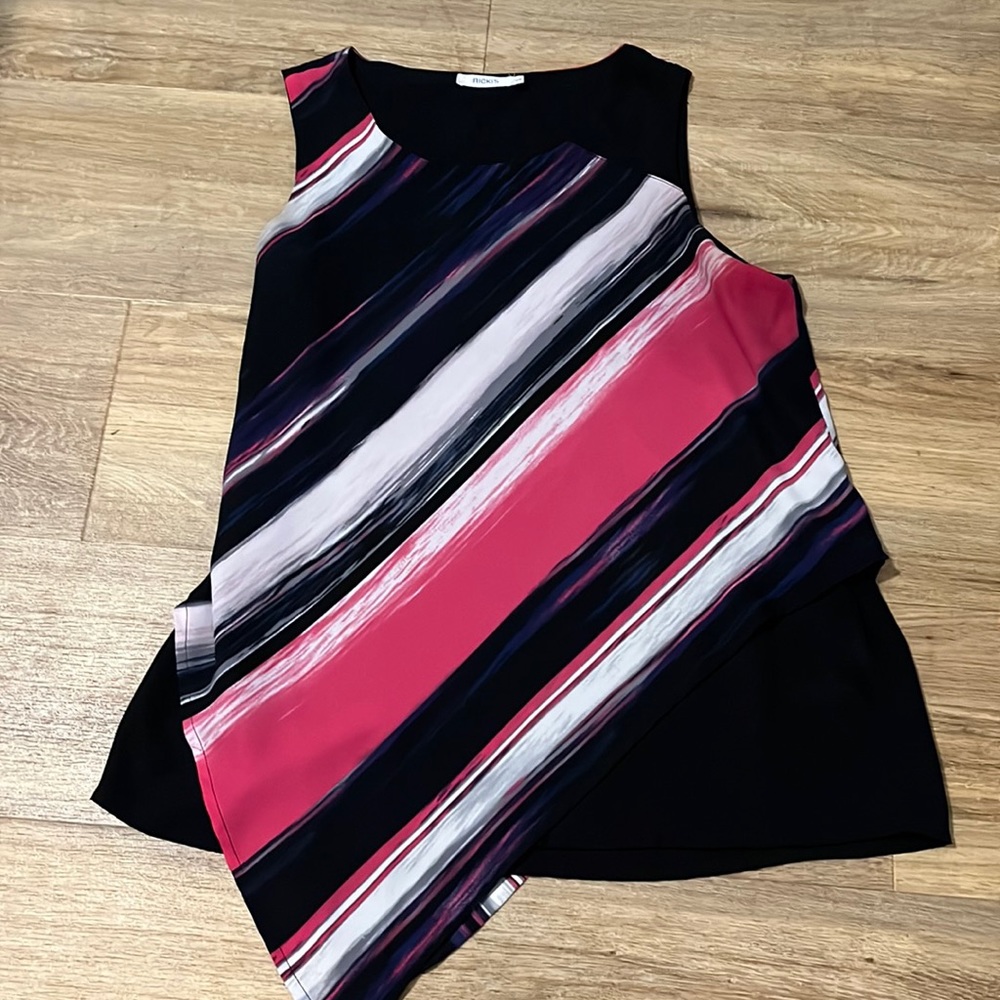 🟤🟤Women’s size Med top